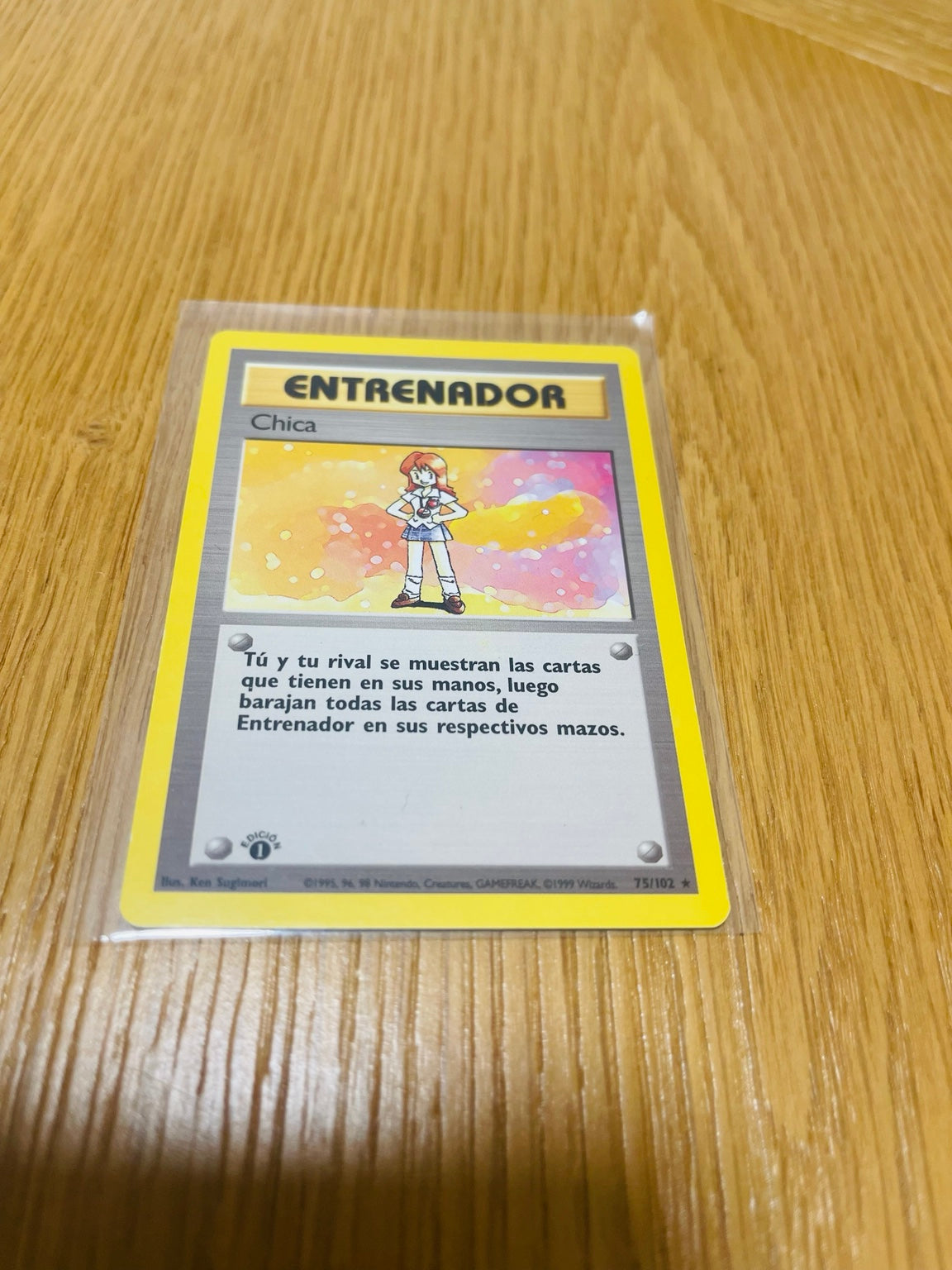 Chica Base Set 1.ª edición española, anverso de la carta fotografiada