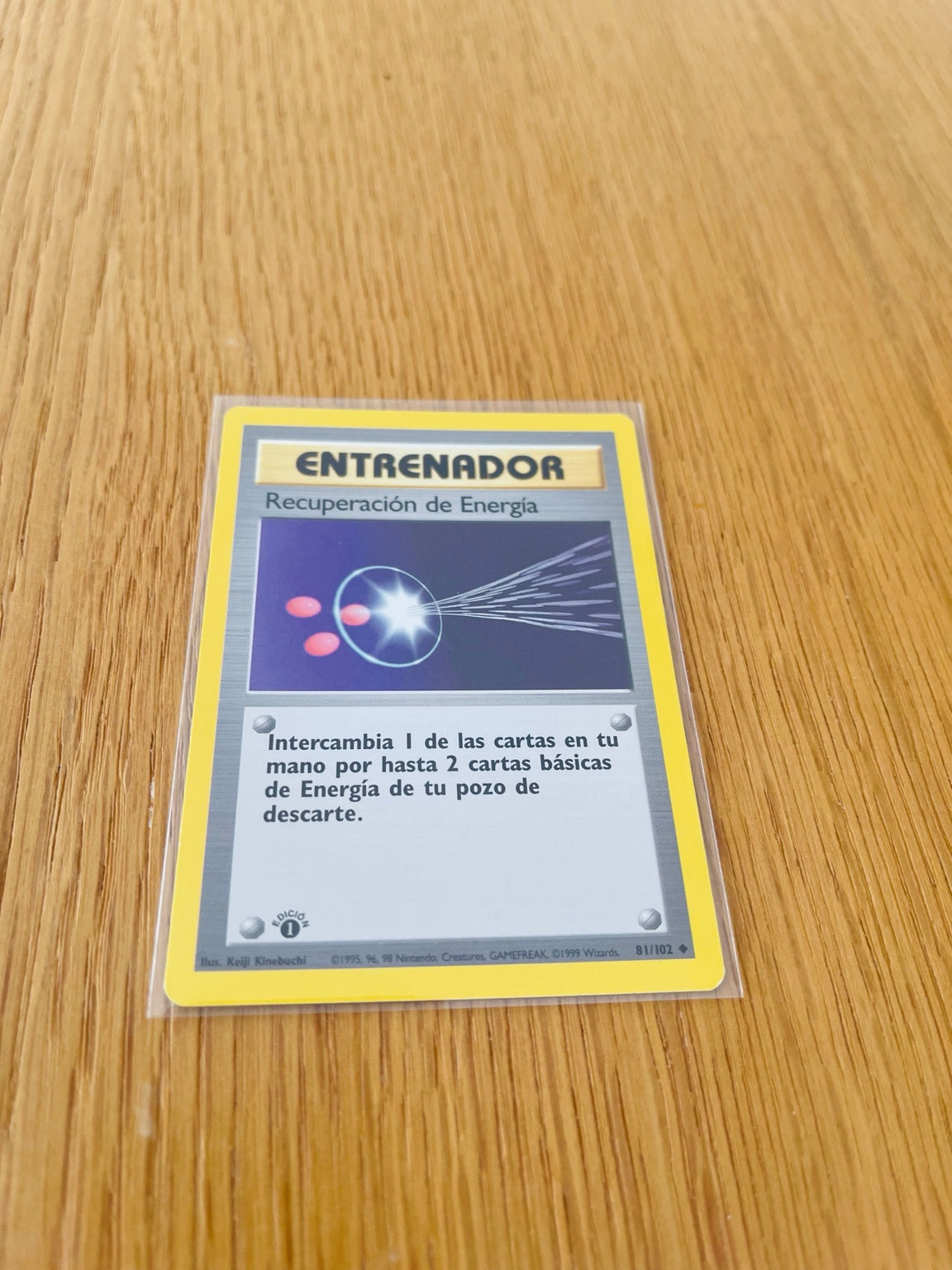 Recuperación de Energía Base Set 1.ª edición española, anverso de la carta fotografiada