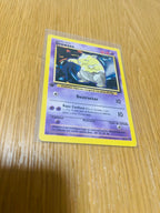Drowzee Base Set 1.ª edición española, anverso del ejemplar fotografiado