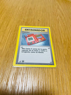 Pokédex Base Set 1.ª edición española, anverso del ejemplar fotografiado