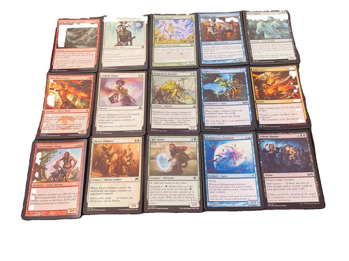 Fotografía real de cartas comunes en inglés, ejemplo del Starter Mix · fondo blanco